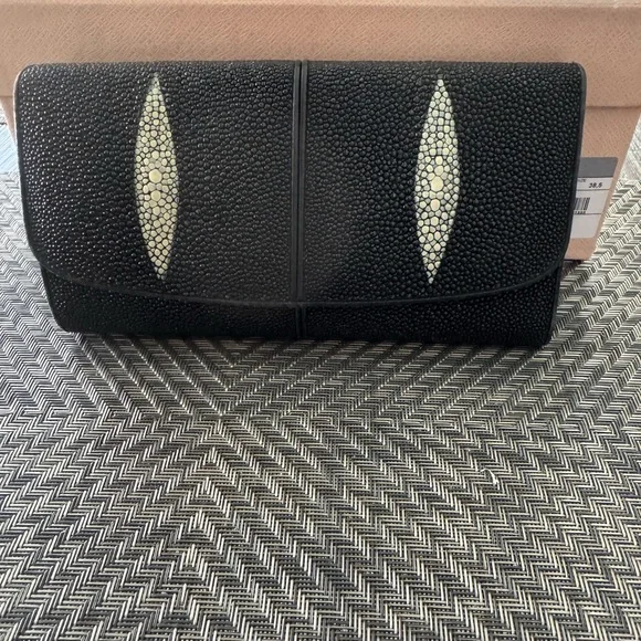 Stingray leather backpack purse and wallet set. - Picture 2 of 8